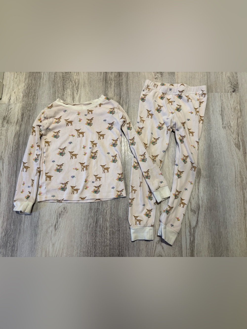 Burtโs bees 100% cotton. Deer, two-piece pajamas